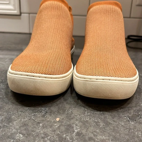 Rothy’s Chelsea Boot - Fawn- size 9.5 - Picture 5 of 10